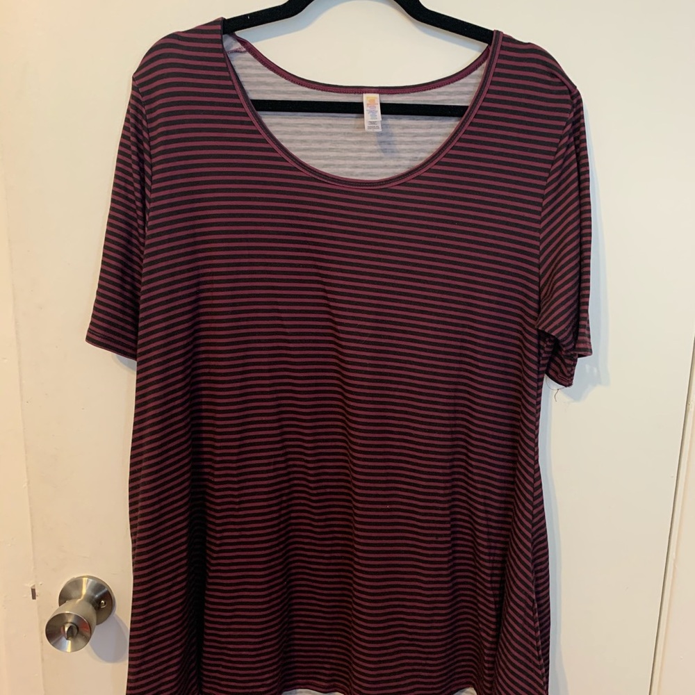 💜LuLaRoe L Perfect T Navy & Purple 💜
